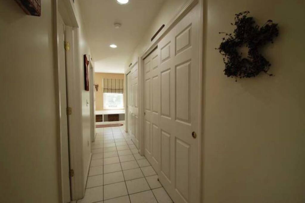 Beautiful Spacious Home W/ Game Room. Gilford Luaran gambar