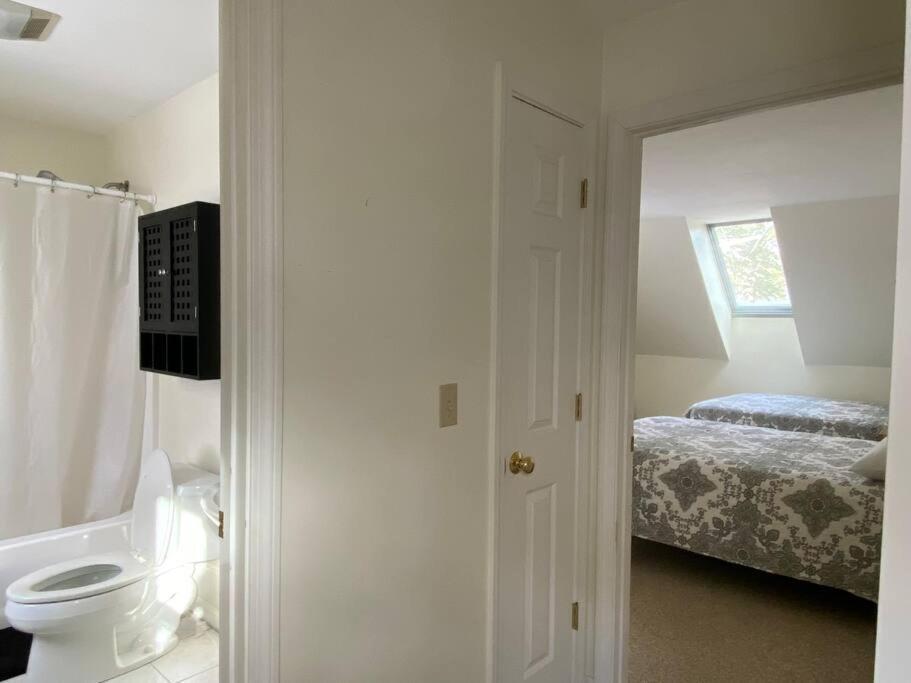 Beautiful Spacious Home W/ Game Room. Gilford Luaran gambar